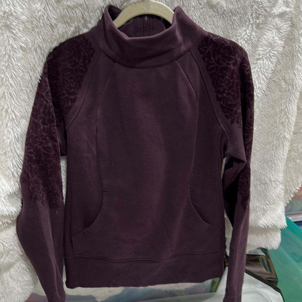 Lulu Lemon Sweatshirt